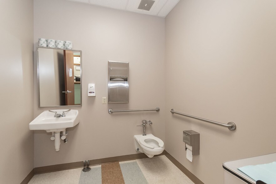 More Photos Of 1301 Route 72 W, Manahawkin Medical For Sale