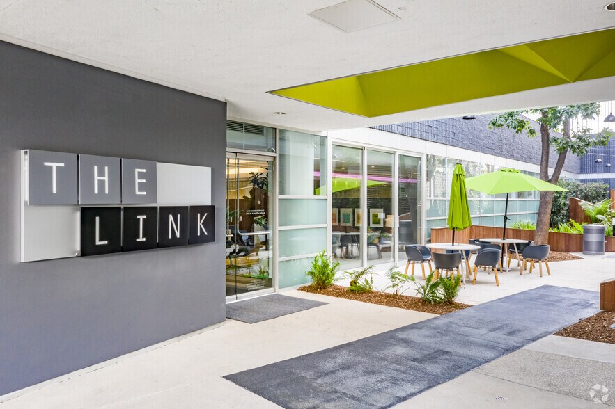 More Photos Of 2901 W Alameda Ave, Burbank Office For Lease