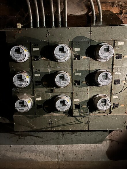 More Photos Of 7948 S Dobson Ave, Chicago Apartments For Sale