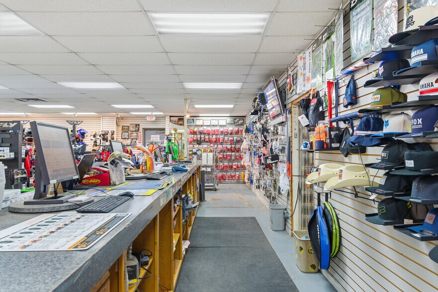 More Photos Of 1538 Park Ave, Chico General Retail For Sale