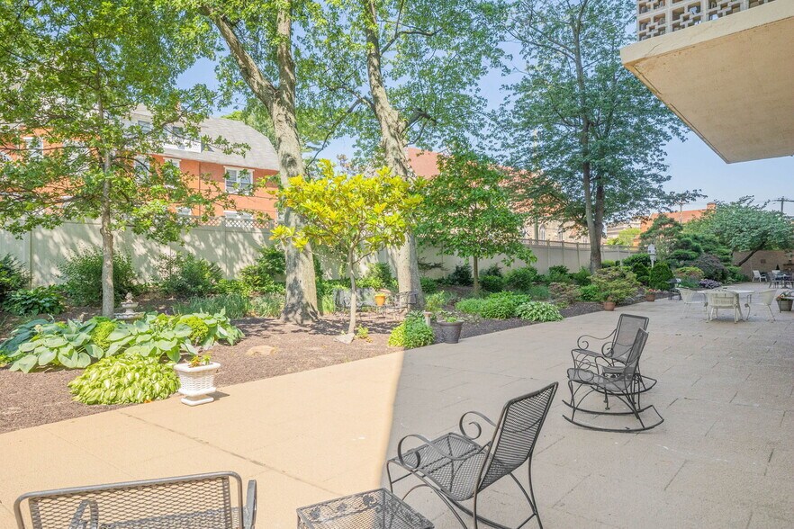 More Photos Of 1401 Pennsylvania Ave, Wilmington Apartments For Sale