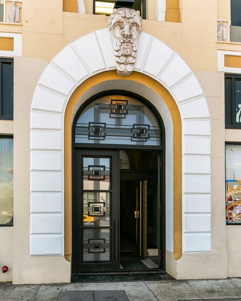 More Photos Of 5500 Hollywood Blvd, Los Angeles Office For Lease