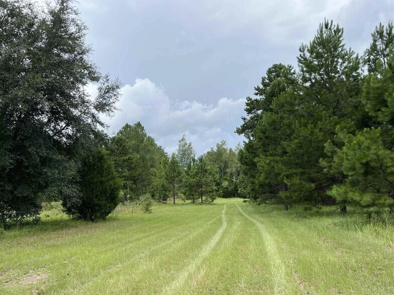 More Photos Of 325 SW Durham Way, Greenville Land For Sale