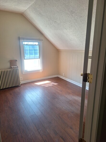 More Photos Of 329 Kenmore Ave, Bel Air Freestanding For Lease
