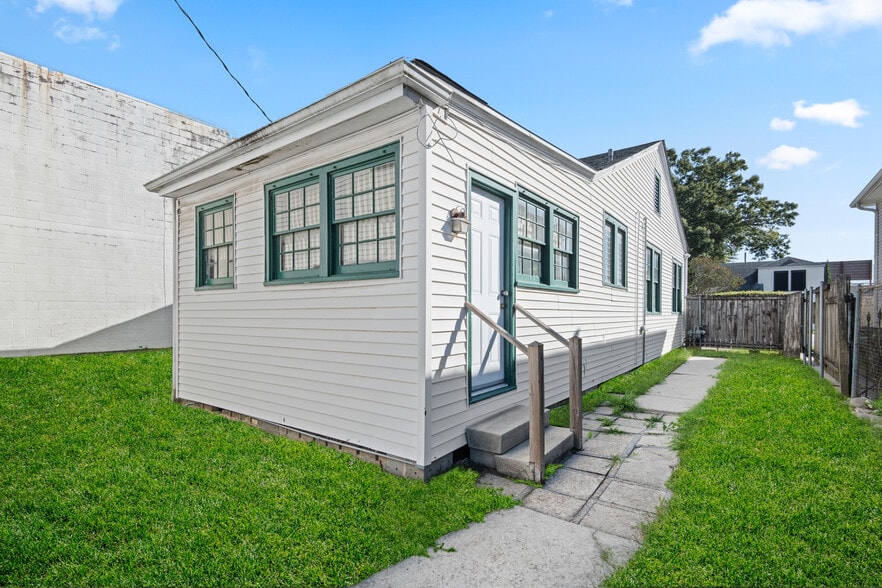 More Photos Of 122 Sierra Ct, Metairie Office For Lease