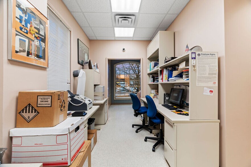 More Photos Of 2777 Hylan Blvd, Staten Island Office For Sale
