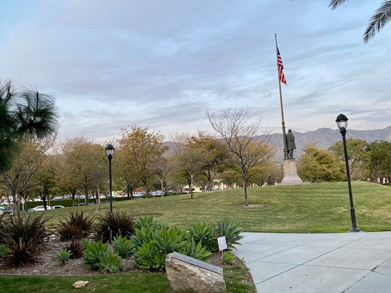 More Photos Of 1101 W Burbank Blvd, Burbank Office Residential For Lease