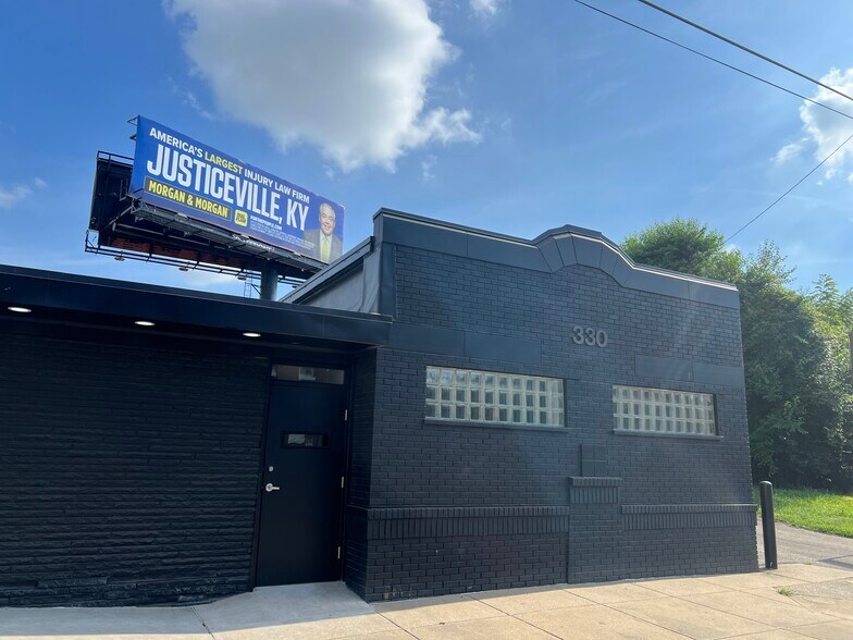 More Photos Of 330 E Oak St, Louisville Office For Sale