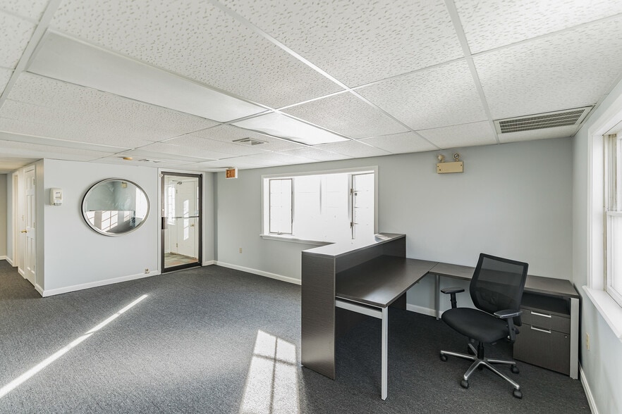 More Photos Of 34 Academy Hill Rd, Plainfield Office For Sale