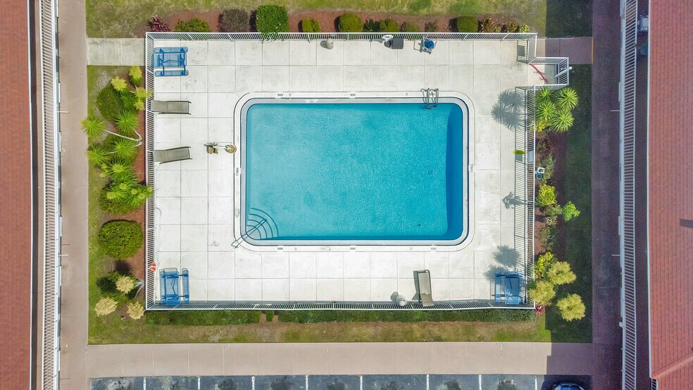 More Photos Of 7455 W Irlo Bronson Memorial Hwy, Kissimmee Hotel For Sale