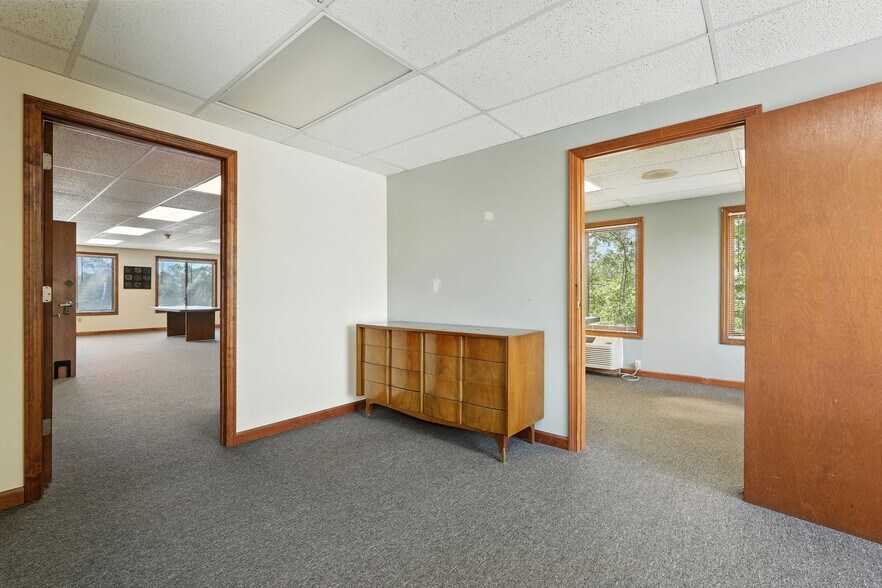 More Photos Of 185 West Ave, Ludlow Medical For Sale