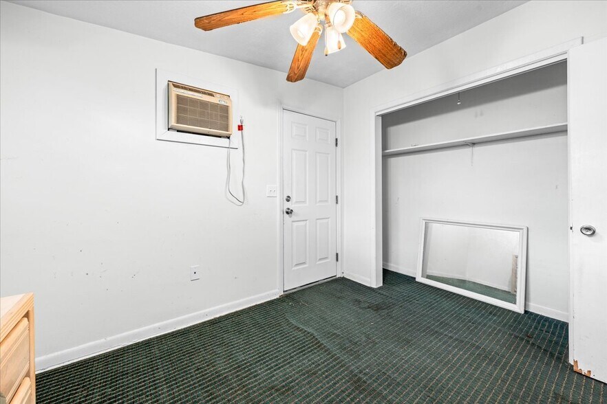 More Photos Of 5812 Missouri Ave, New Port Richey Flex For Sale
