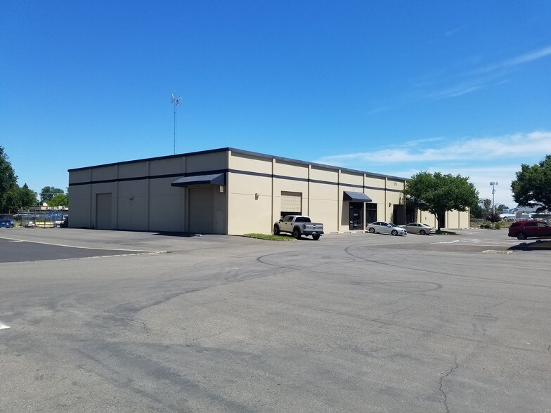 More Photos Of 175 Commerce Cir, Sacramento Warehouse For Lease