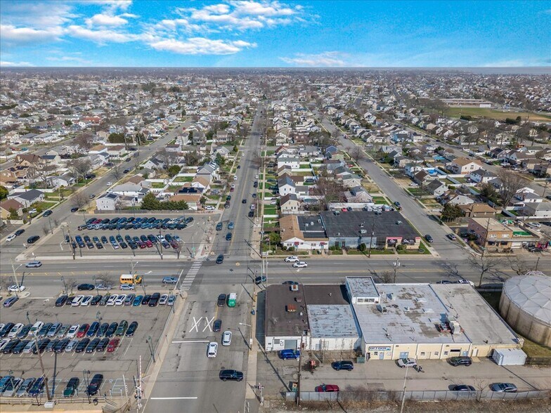 More Photos Of 3180 Lawson Blvd, Oceanside Storefront For Sale