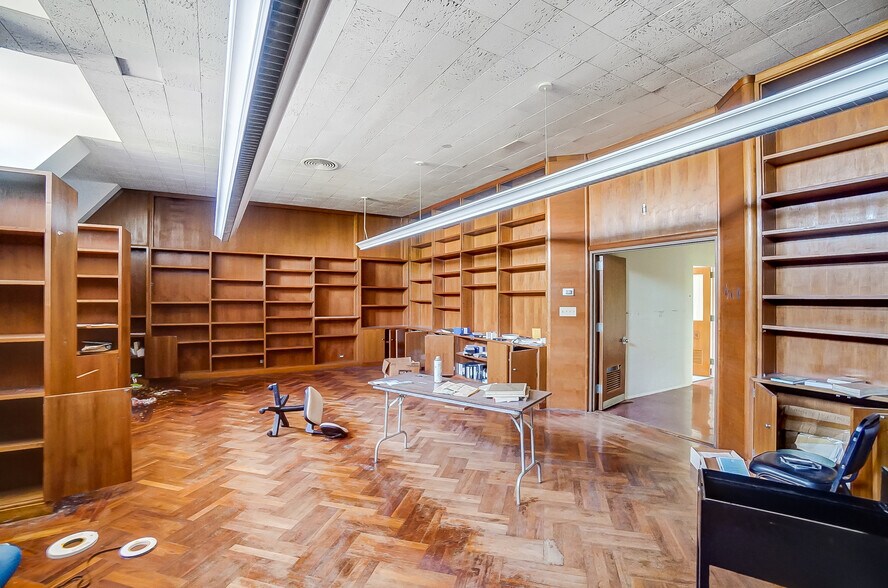 More Photos Of 800 Livermore St, Yellow Springs Research And Development For Sale