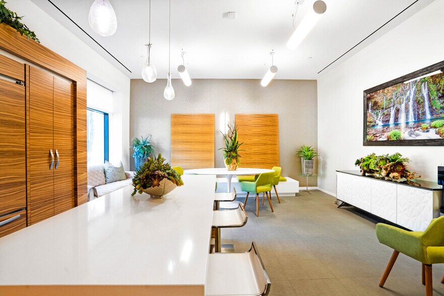 More Photos Of 23 Brookline, Aliso Viejo Warehouse For Sale
