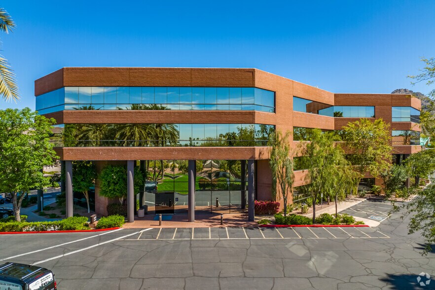 More Photos Of 7250 N 16th St, Phoenix Office For Sale