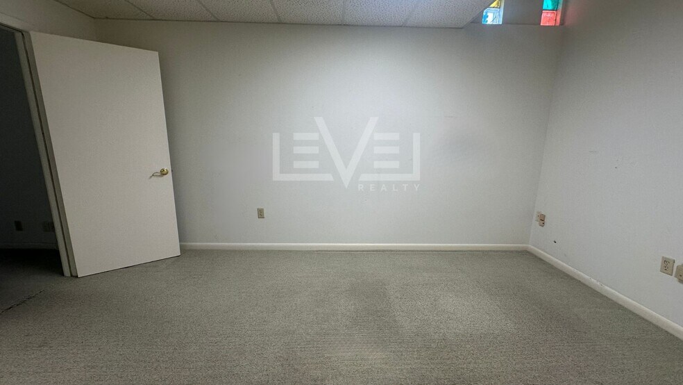 More Photos Of 1926 Harrison St, Hollywood Medical For Lease