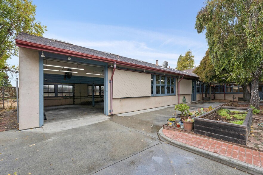 More Photos Of 253 S 25th St, Richmond Flex For Sale
