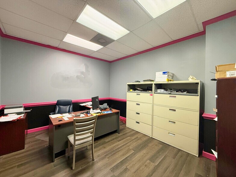 More Photos Of 213 College Park Rd, Ladson Flex For Lease