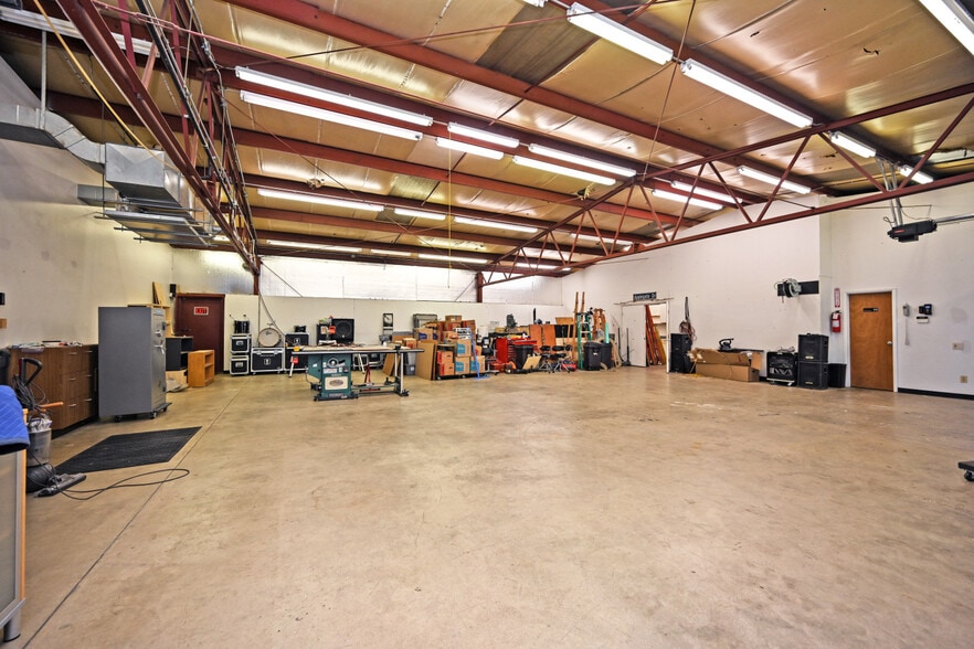 More Photos Of 1245 Tennessee Ave, Cincinnati Warehouse For Sale