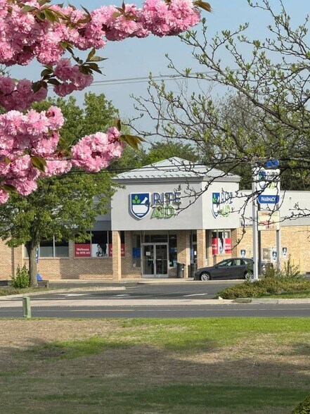 More Photos Of Sunset Road and Hospital Drive, Willingboro Medical For Lease
