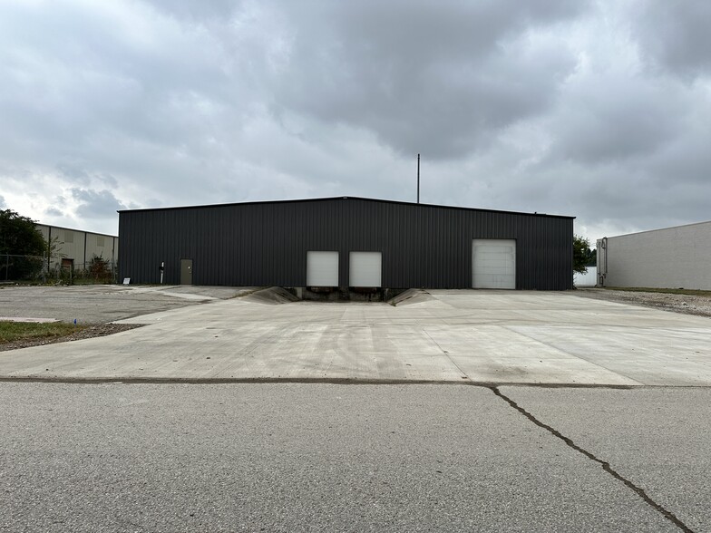 Primary Photo Of 2523 Creekway Dr, Columbus Industrial For Sale