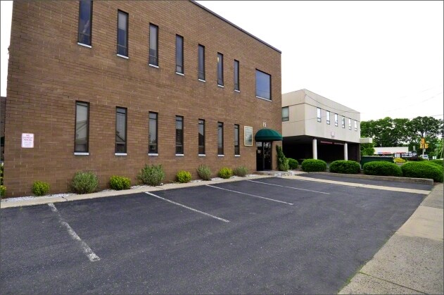 More Photos Of 15 N 5th St, Saddle Brook Office For Lease