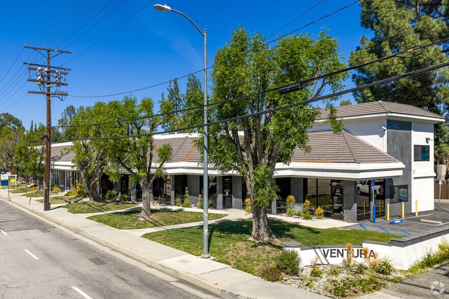 Primary Photo Of 23291 Ventura Blvd, Woodland Hills Loft Creative Space For Lease