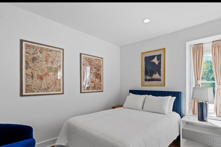 More Photos Of 3824 Berkman Dr, Austin Office Residential For Sale