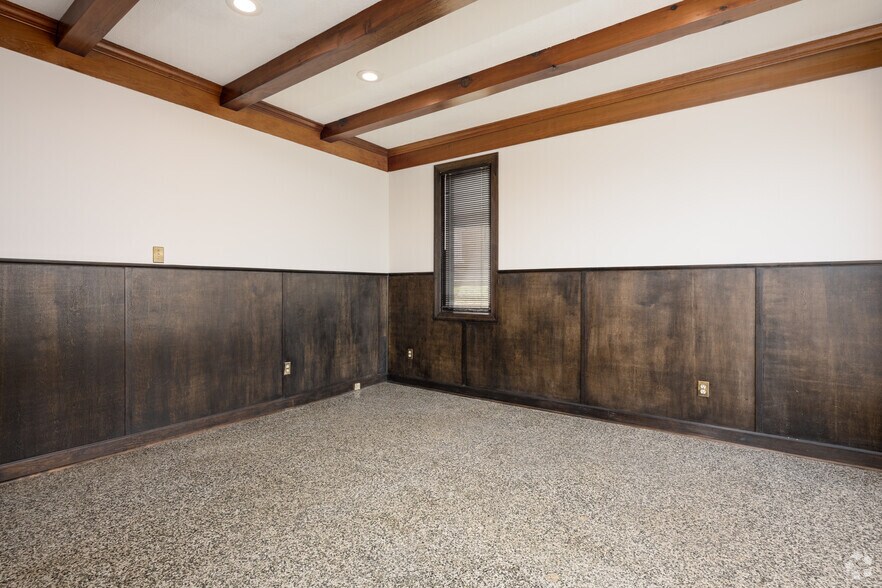 More Photos Of 5200 Fort Ave, Lynchburg Office For Sale