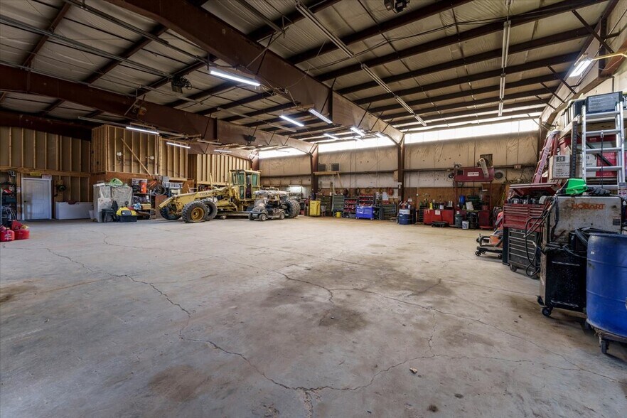 More Photos Of 66 Andrews Rd, Biddeford Warehouse For Sale