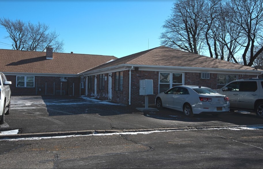 More Photos Of 100 Oakland Ave, Port Jefferson Medical For Lease