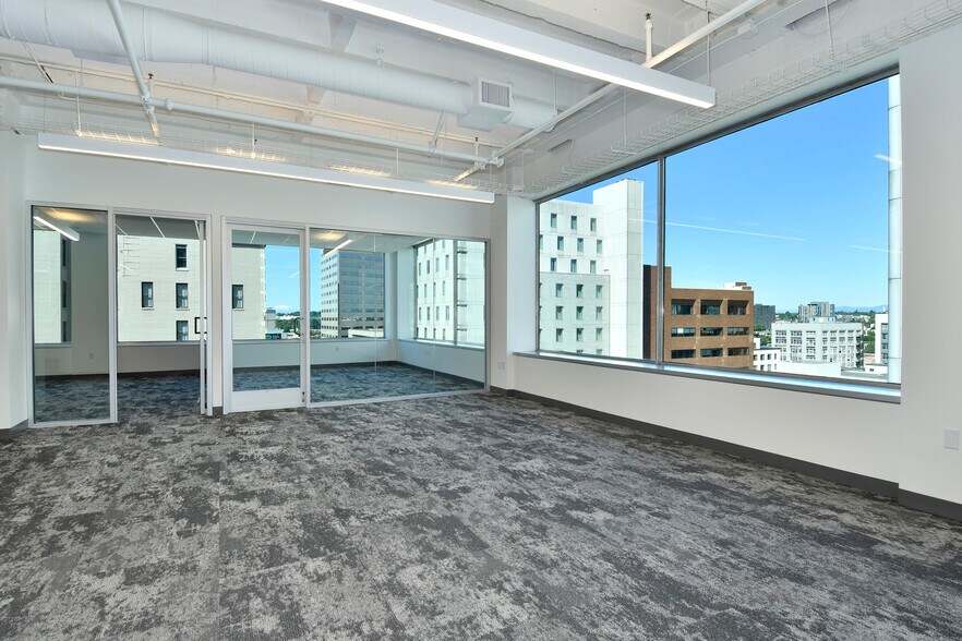 More Photos Of 421 SW 6th Ave, Portland Office For Lease