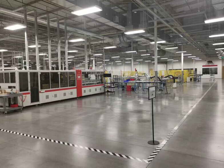 More Photos Of 17055 E Gale Ave, City Of Industry Manufacturing For Lease