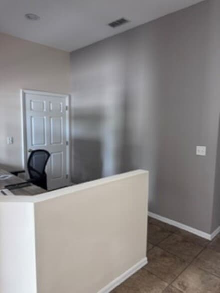 More Photos Of 17807 Hunting Bow Cir, Lutz Office For Lease