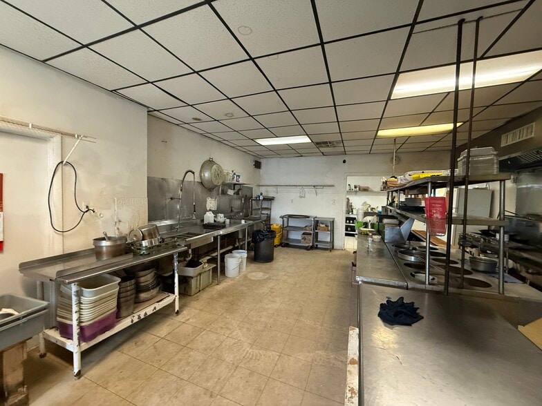 More Photos Of 185 W Cohawkin Rd, Clarksboro Restaurant For Lease