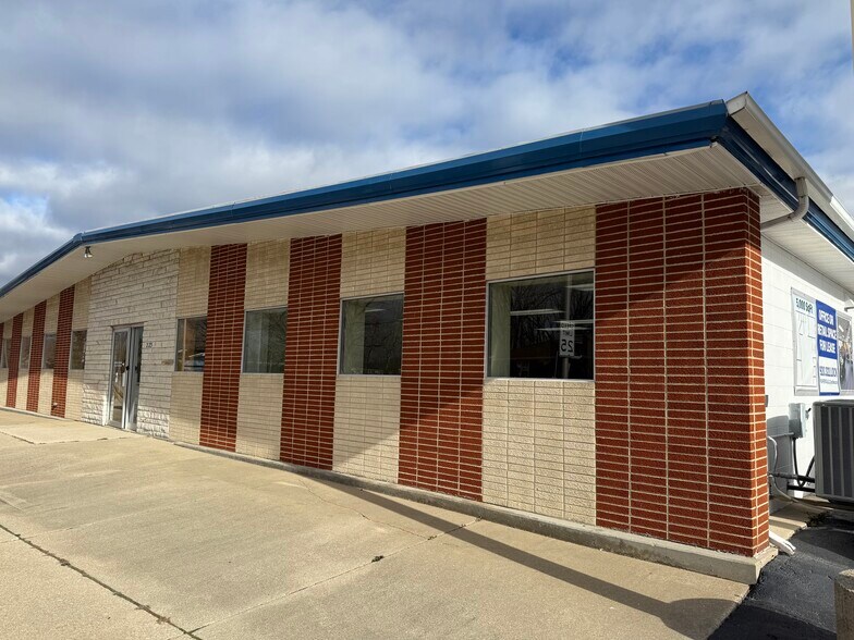 More Photos Of 223 N Seymour St, Fond Du Lac Manufacturing For Lease