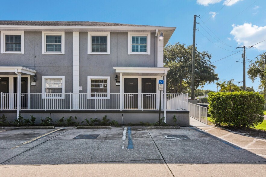 More Photos Of 4868 W Gandy Blvd, Tampa Business Park For Sale
