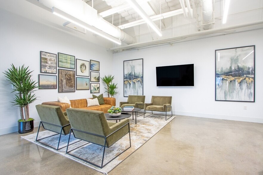 More Photos Of 1230 Rosecrans Ave, Manhattan Beach Coworking Space
