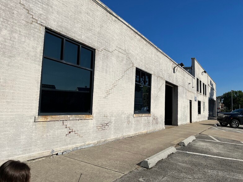 More Photos Of 6613-6621 Ogden Ave, Berwyn Storefront Retail Office For Sale