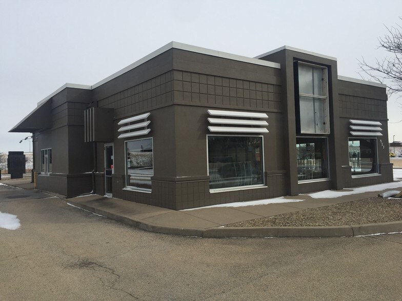 More Photos Of 927 W Jackson St, Morton Fast Food For Sale