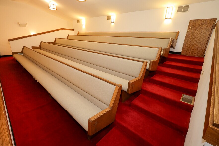 More Photos Of 1135 Buffalo St, Franklin Religious Facility For Sale