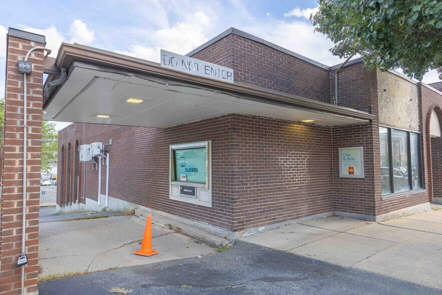 More Photos Of 43-47 Nason St, Maynard Bank For Lease