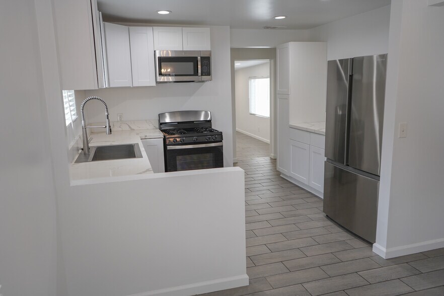 More Photos Of 1235 Clavel Ave, Ventura Apartments For Sale