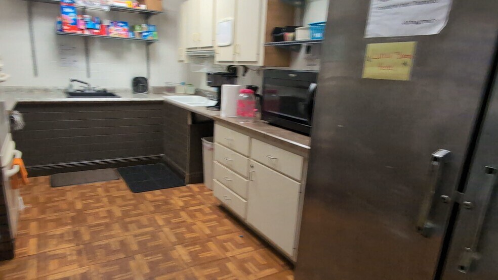 More Photos Of 25541 Sorrento Ave, Sorrento General Retail For Sale