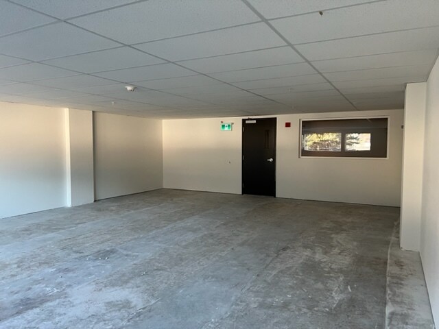More Photos Of 38033-38041 2 Av, Squamish Office Residential For Lease