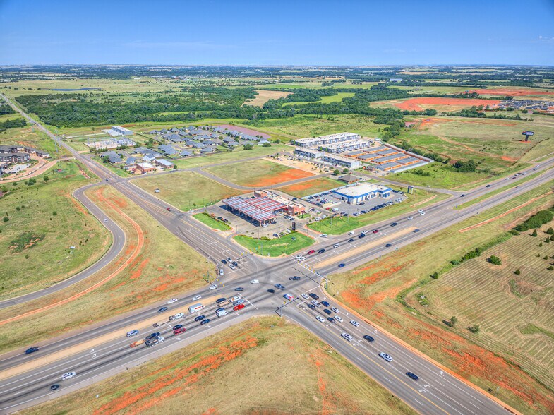 More Photos Of 4009 NW 164th St, Edmond Industrial For Sale