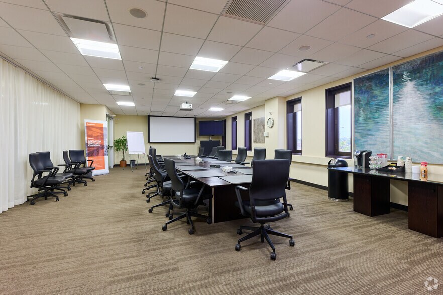 More Photos Of 150 Verona St, Rochester Office For Sale