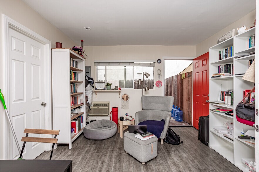 More Photos Of 509 Hyde Park Pl, Inglewood Apartments For Sale